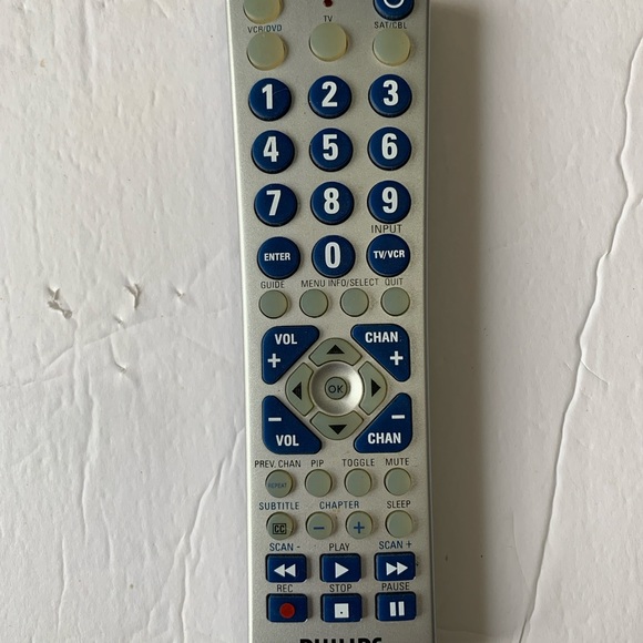 Philips Universal Tv Remote Control - Picture 1 of 7
